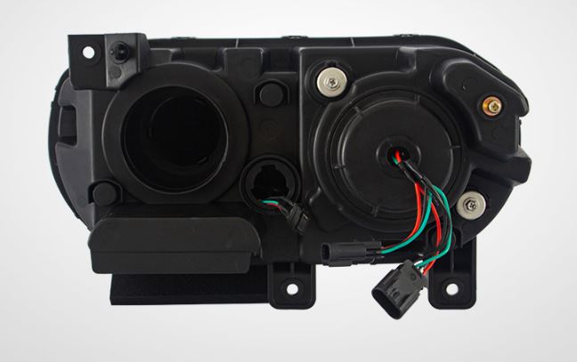 картинка Передние фары для DODGE CHALLENGER 2008-2014 магазин  StreetTuning 